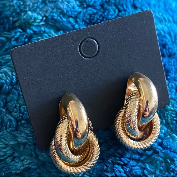 ⚜️3 for $30⚜️ Gold Tone Geometric Textured Dangle Earrings (Art Deco, Drop) - Picture 5 of 11